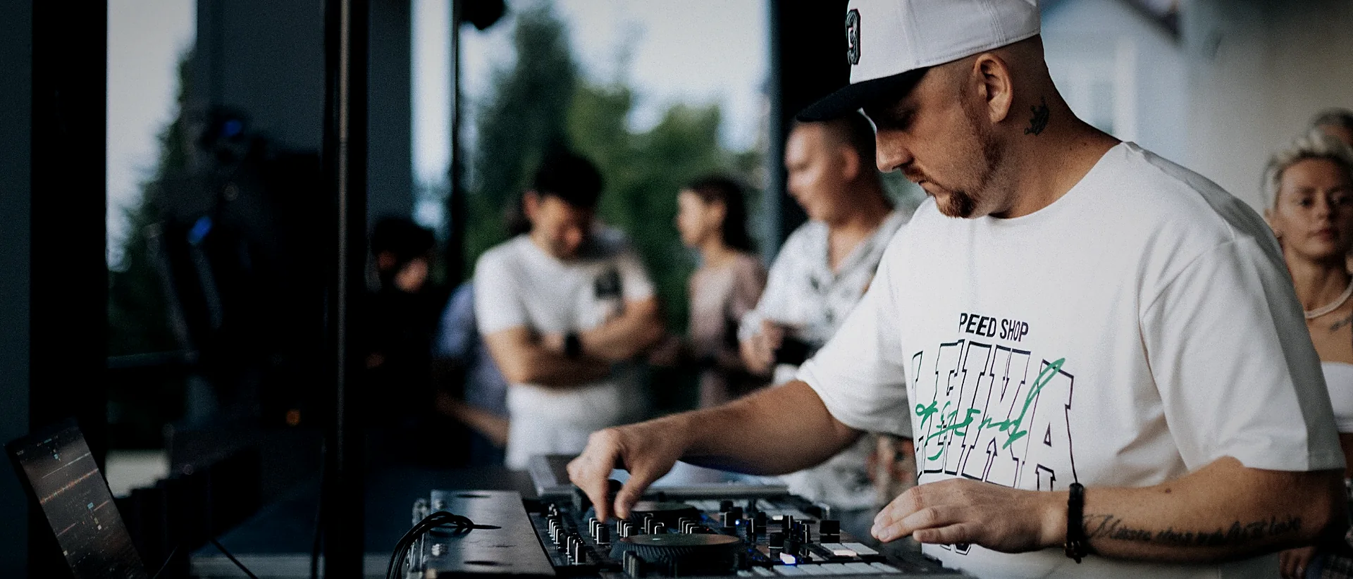 DJ Camp — обучение и практика за диджейским пультом