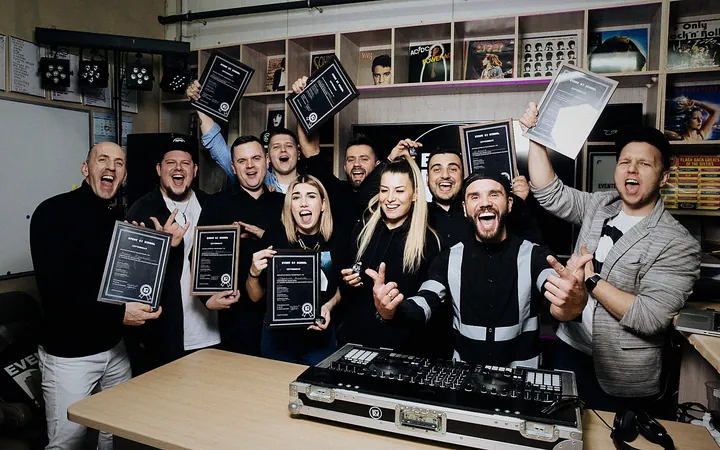 Event DJ School — группа